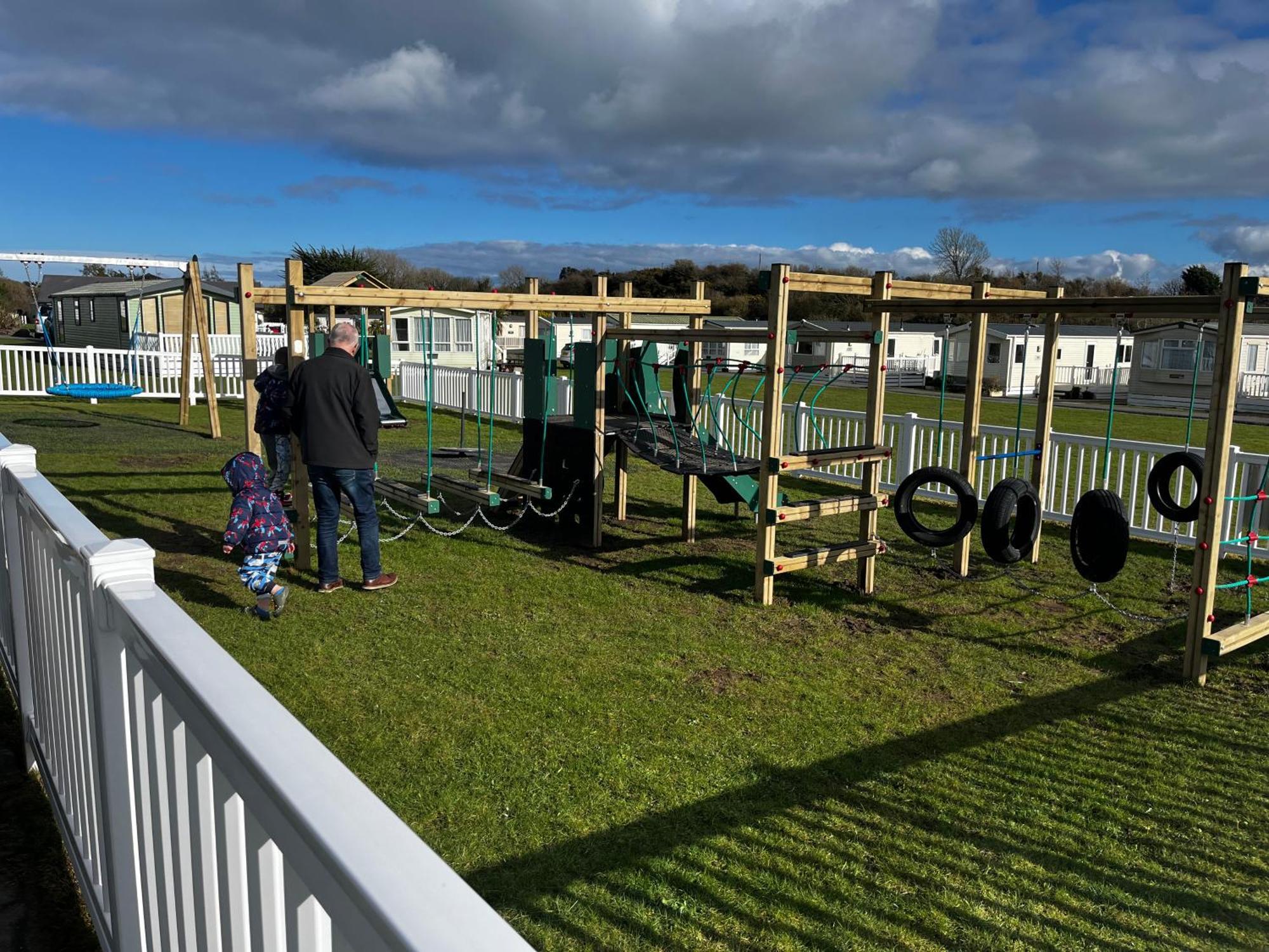 Ger-Y-Bwlch - Spacious Static On 5Star Site With Swimming Pool ベンスレフ エクステリア 写真